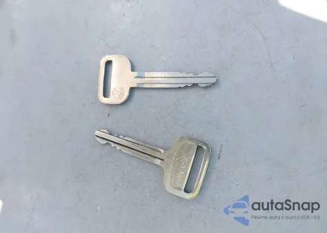 2008 Toyota Sienna Le z USA, uszkodzony, nr VIN 5TDZK23C58S136197